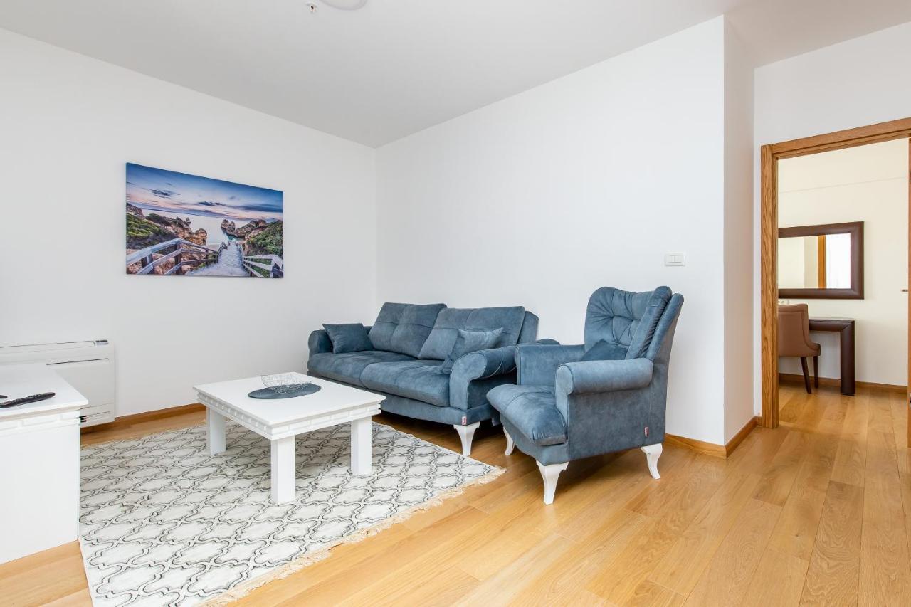 Apartments Lora In Apart-Hotel Будва Экстерьер фото